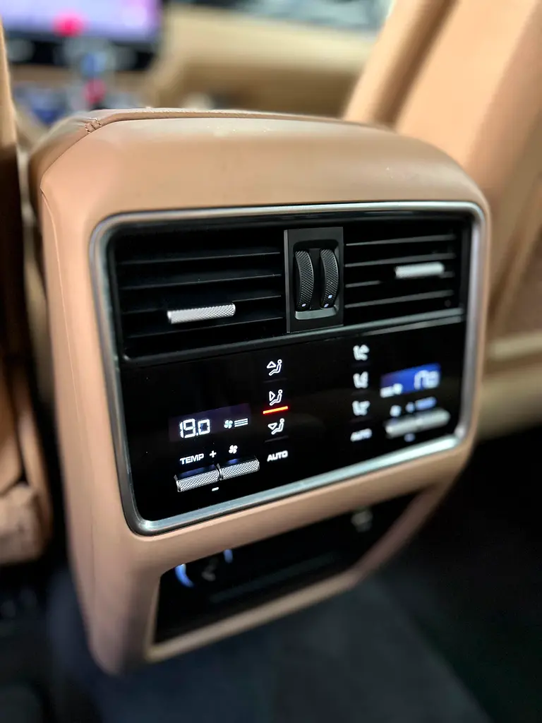 Porsche Cayenne | GCC | 2018