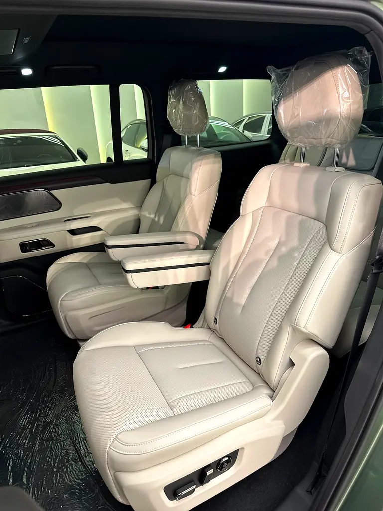 ROX 01 | 6-Seater | 0 KM | 2026