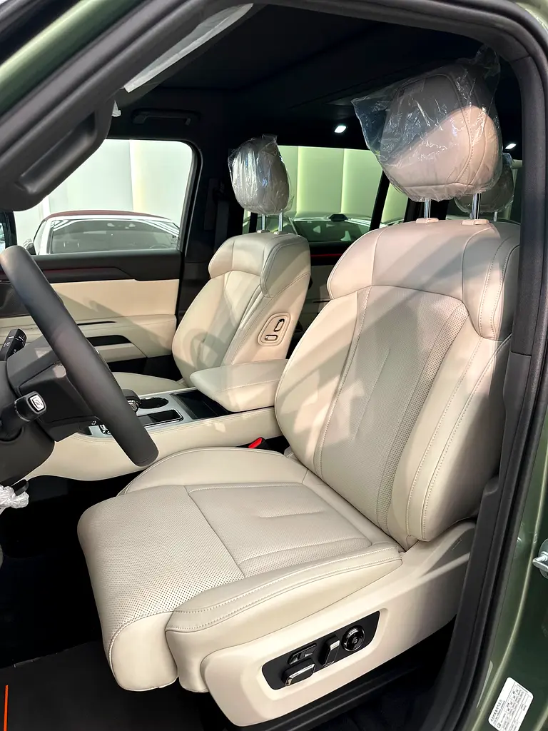ROX 01 | 6-Seater | 0 KM | 2026